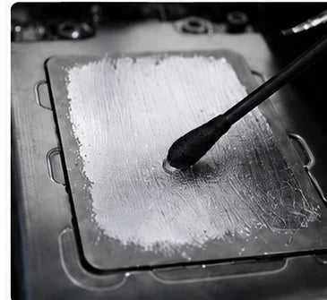 Spread METALLIQ into a thin even layer